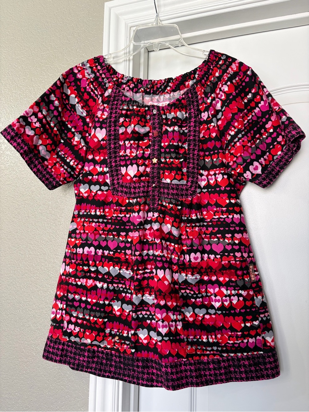 ❤️🩷 Ladies KOI Scrub Top, M ❤️🩷